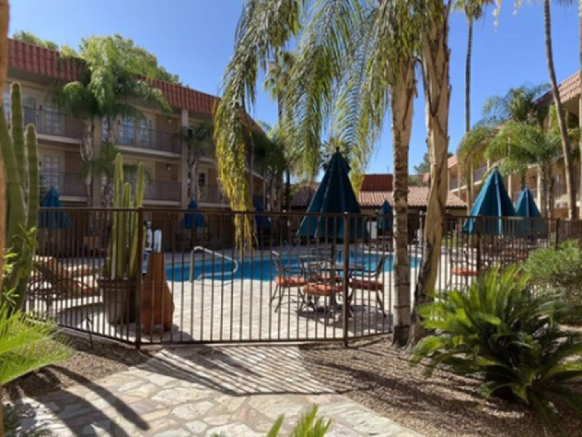 Doubletree Suites By Hilton Tucson-Williams Center Exterior foto