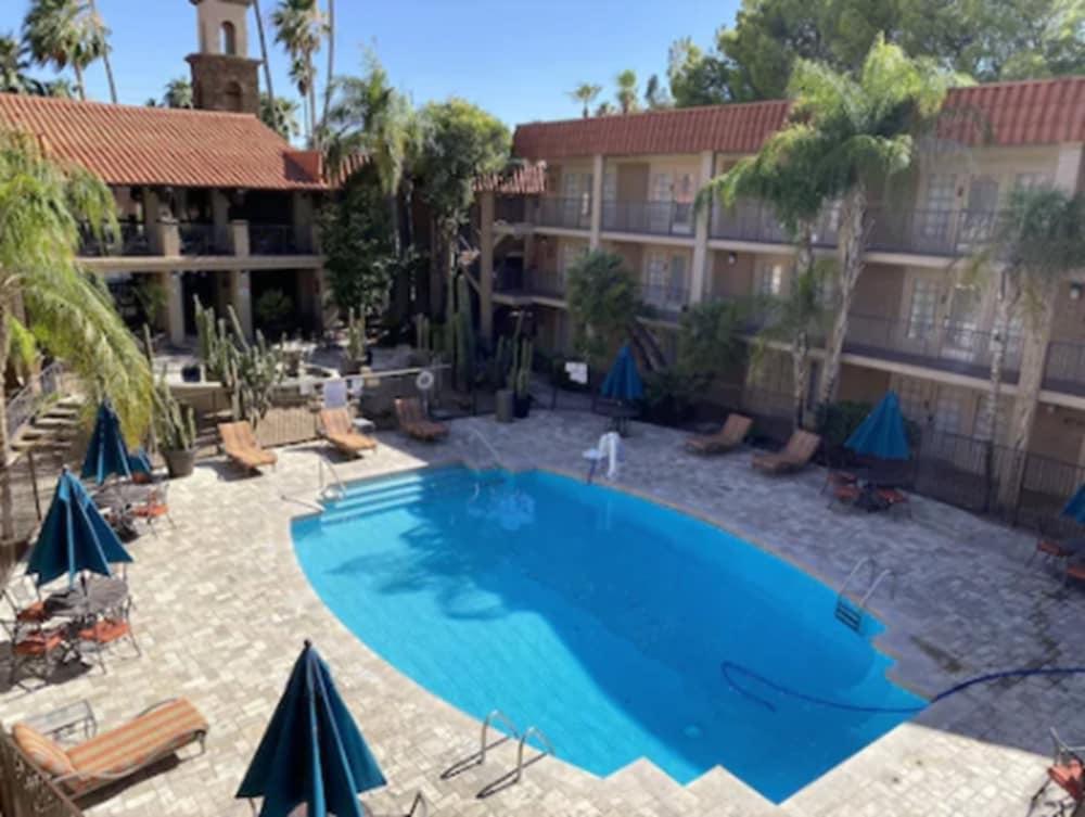 Doubletree Suites By Hilton Tucson-Williams Center Exterior foto